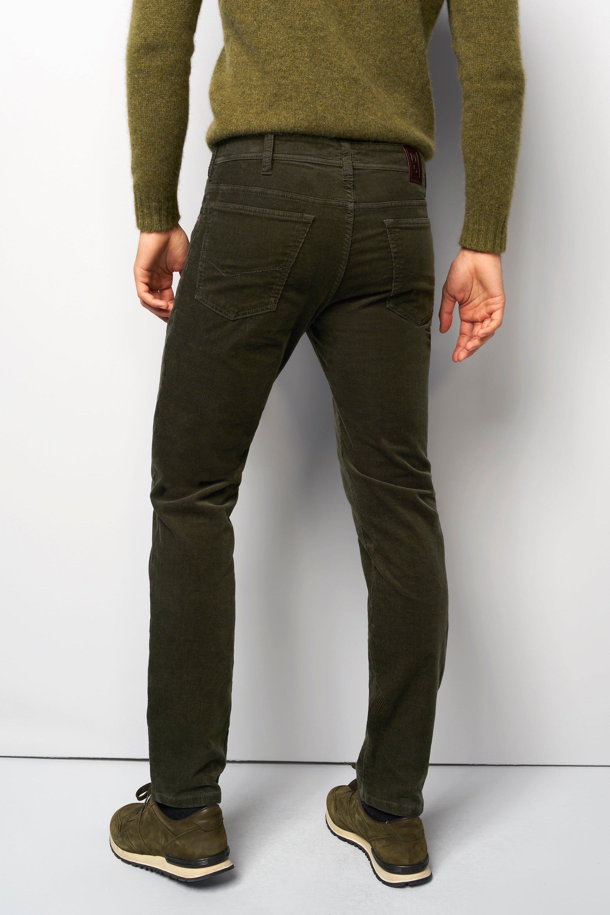 FIVE 2-6198 CASUAL CORD