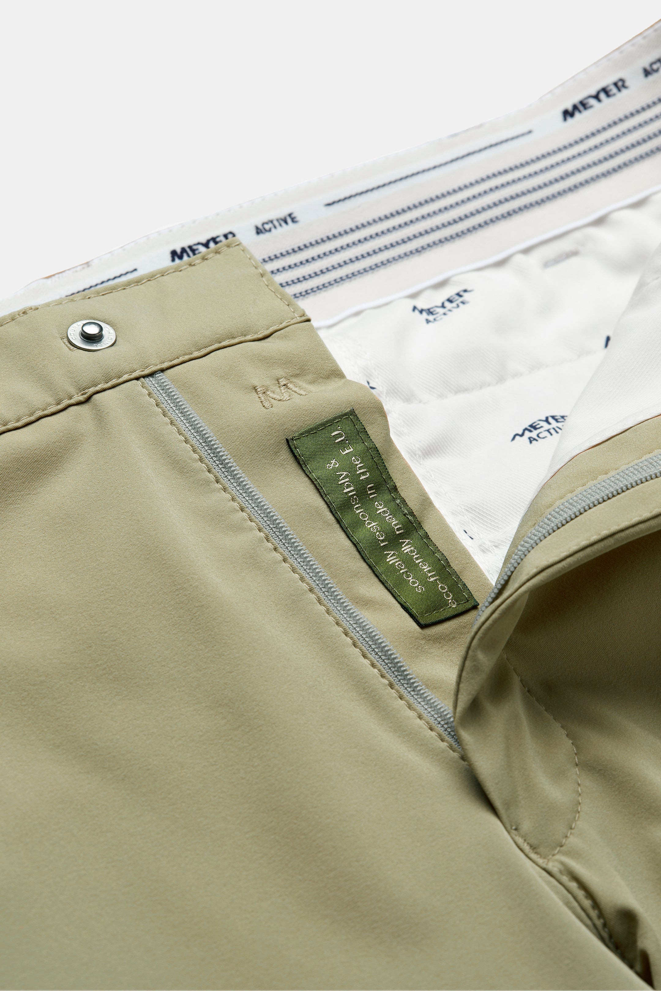 Skye 1-8070 ACTIVE • CHINO