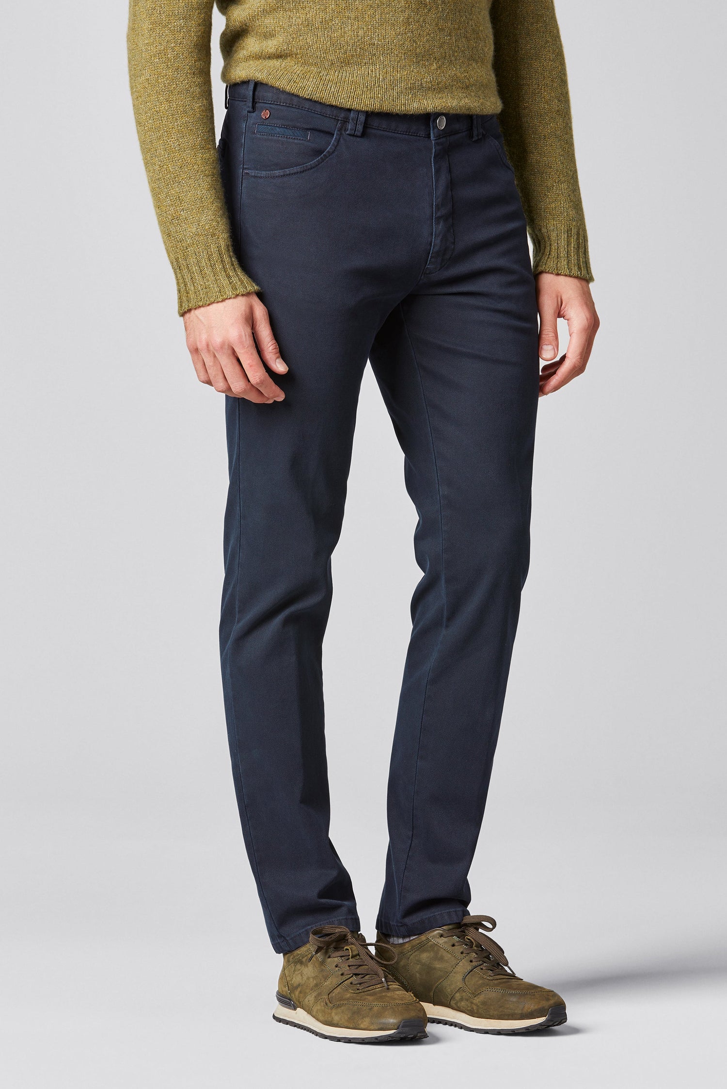 Dublin 2-5582 MICRO STRUCTURE ∙ SWING POCKET