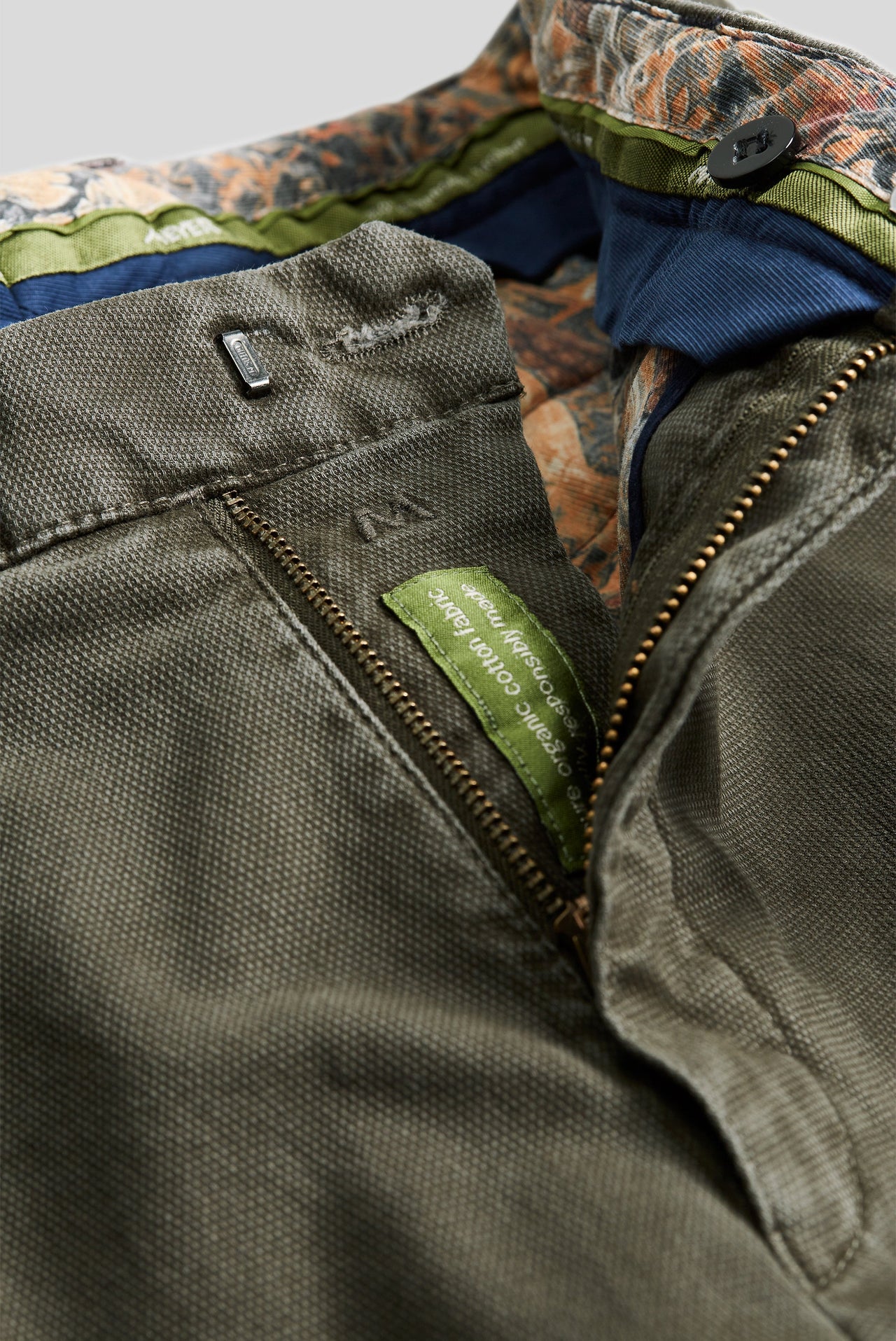 Tokyo 2-5582 MICRO STRUCTURE ∙ CHINO